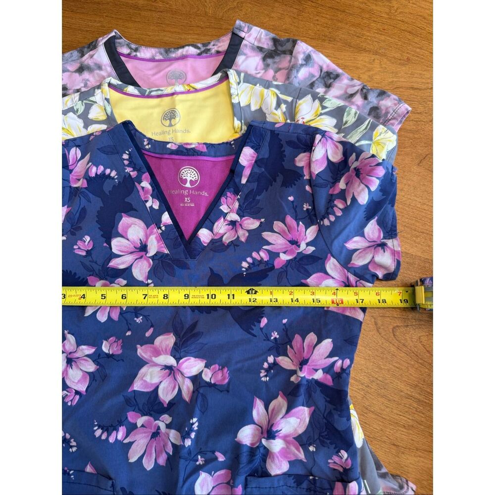 Lot of 3 Healing Hands Women's Floral V-Neck Medical Scrub Tops Multicolor XS